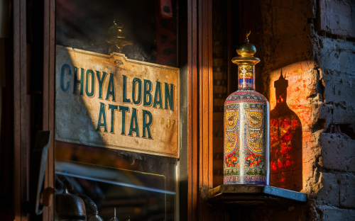 Choya Loban Natural Perfume / Attar - Sharp, spicy notes with a rich, smoky depth